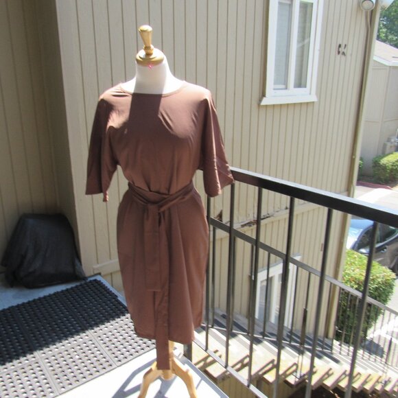 #138  NEW WOMEN'S BASIC BROWN DRESS BY UNKNOWN (SIZE XL) - Picture 1 of 3